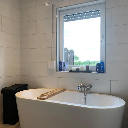 Group - Private Jacuzzi - Wood Fired Sauna - Luxe Winterberg With Love Apartment
