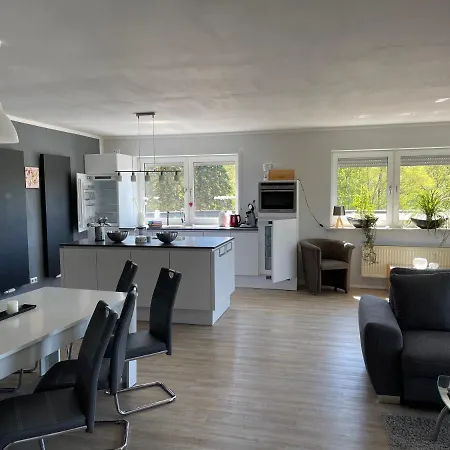 Group - Private Jacuzzi - Wood Fired Sauna - Luxe Winterberg With Love Apartment